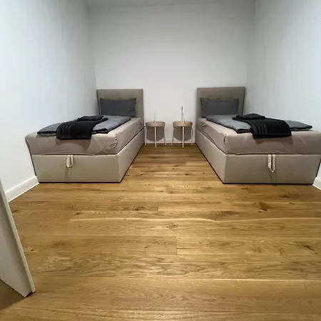 To&to 2 Bedroom *